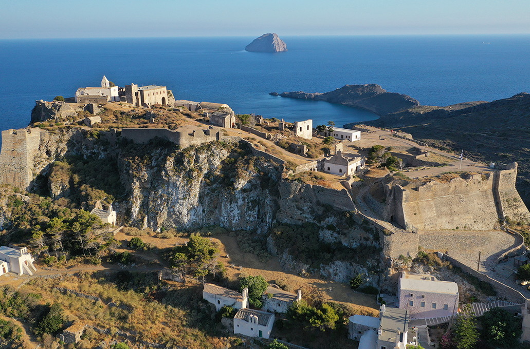 Κύθηρα: Το Κάστρο στη Χώρα του νησιού με θέα που κόβει την ανάσα
