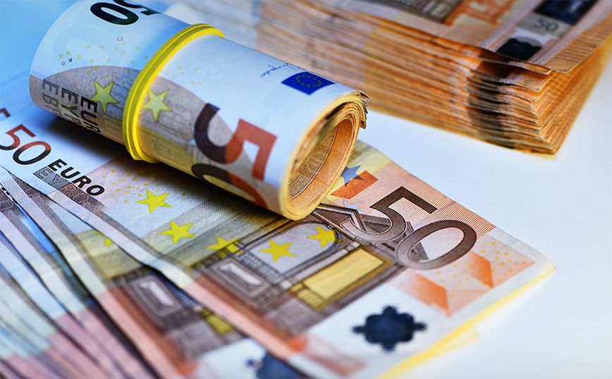 Βαριές καμπάνες για πληρωμές με μετρητά άνω των 500 ευρώ &#8211; Σε ισχύ το νέο μέτρο για τη φοροδιαφυγή