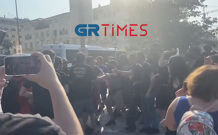 Στα «χέρια» αντιεξουσιαστές και μέλη του ΣΥΡΙΖΑ πριν από πορεία στη Θεσσαλονίκη για το ναυάγιο στην Πύλο