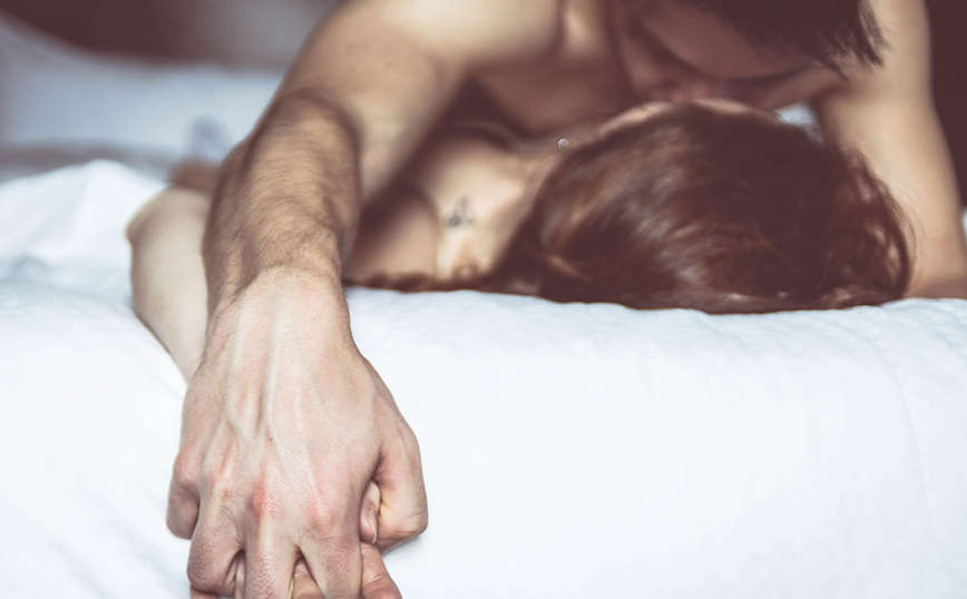 Το σεξ και ο οργασμός πριν τον ύπνο μπορεί να σας κάνει να κοιμηθείτε καλύτερα, υποστηρίζει νέα έρευνα