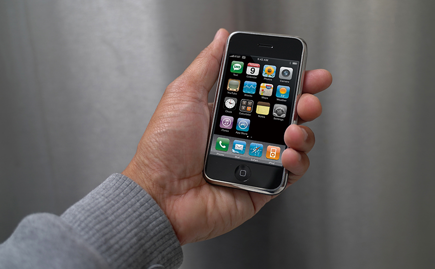 iPhone πρώτης γενιάς πουλήθηκε στην τιμή ρεκόρ των 170.000 ευρώ