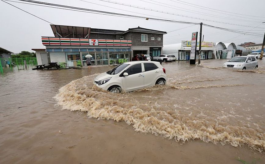 Επτά νεκροί και τρεις αγνοούμενοι από τις πλημμύρες στη Νότια Κορέα