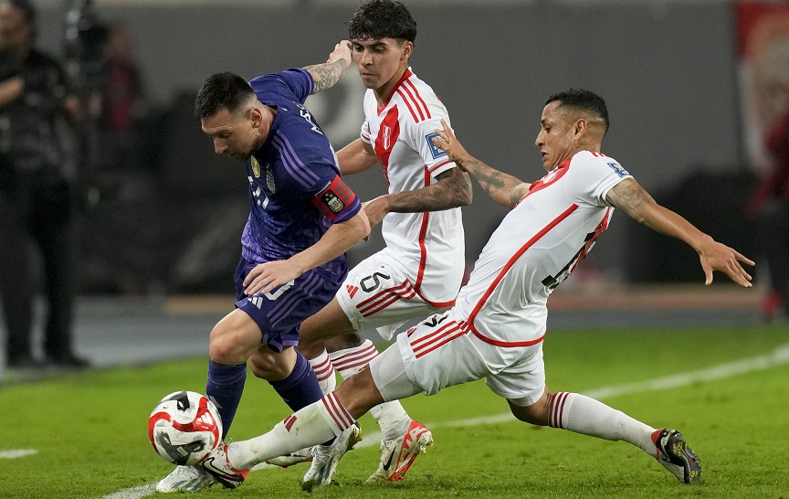 Προκριματικά Μουντιάλ 2026: Ο Λιονέλ Μέσι «χόρεψε» στο Περού και με δύο γκολ οδήγησε την Αργεντινή στη νίκη με 2-0