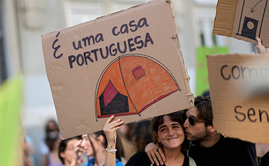 Η νέα κυβέρνηση της Πορτογαλίας ξεκινά σειρά μέτρων για να αντιμετωπίσει τη στεγαστική κρίση