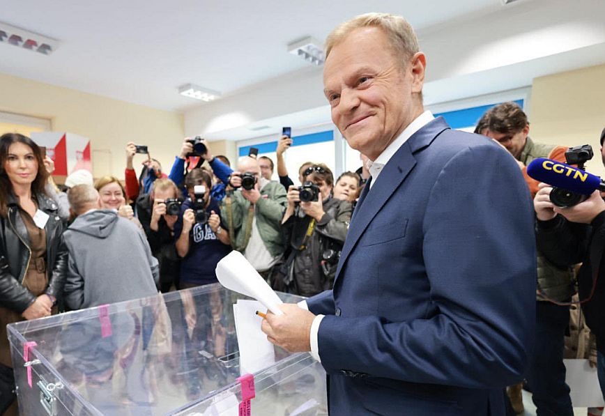 Εκλογές στην Πολωνία: Η κεντρώα φιλοευρωπαϊκή αντιπολίτευση του Ντόναλντ Τουσκ νίκησε το εθνικιστικό κόμμα