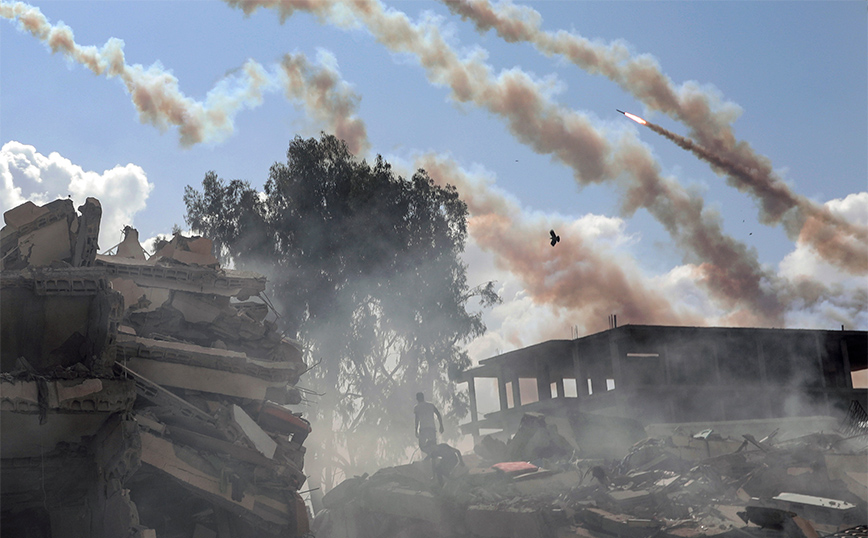 «Καμπανάκι» από τον Παγκόσμιο Οργανισμό Υγείας: Βομβαρδίζεται το μεγαλύτερο νοσοκομείο στη Λωρίδα της Γάζας