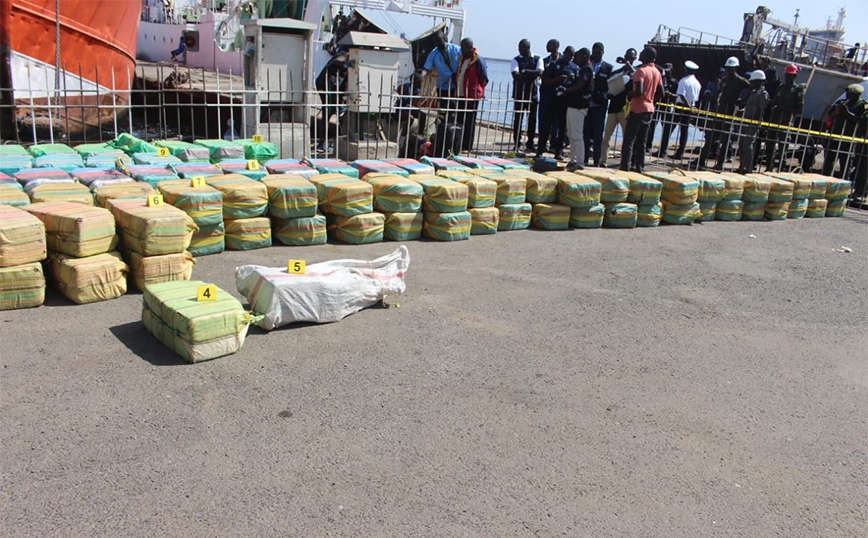 Φορτίο – μαμούθ σχεδόν τριών τόνων κοκαΐνης κατασχέθηκε στη Σενεγάλη