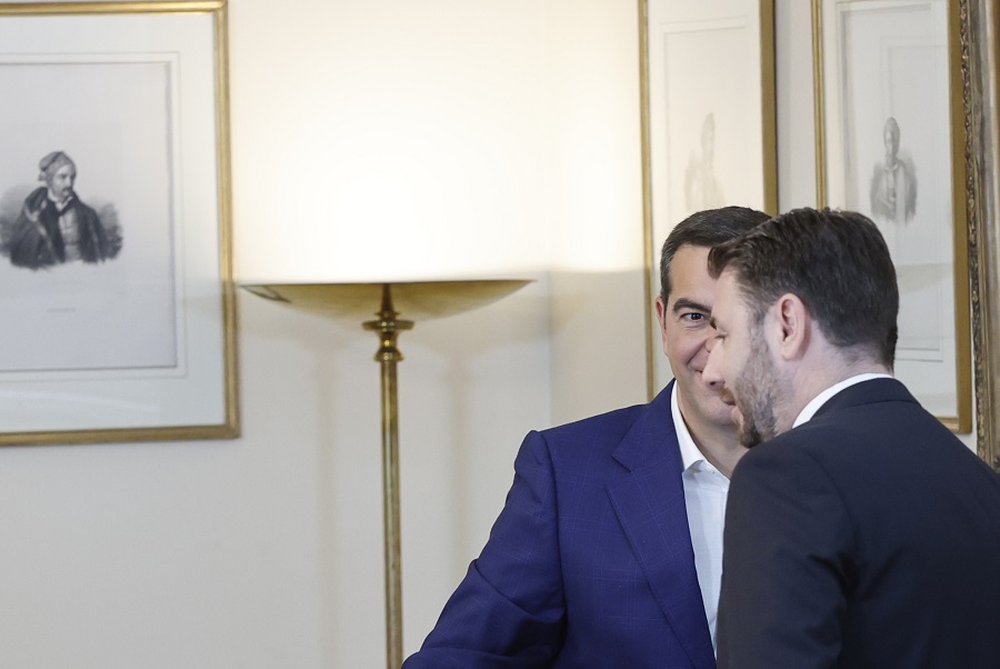 «Ο Τσίπρας μεθόδευσε την άσχημη κατάσταση και ελέγχει το ΣΥΡΙΖΑ» &#8211; Το colpo grosso που μπορεί να πετύχει ο Ανδρουλάκης