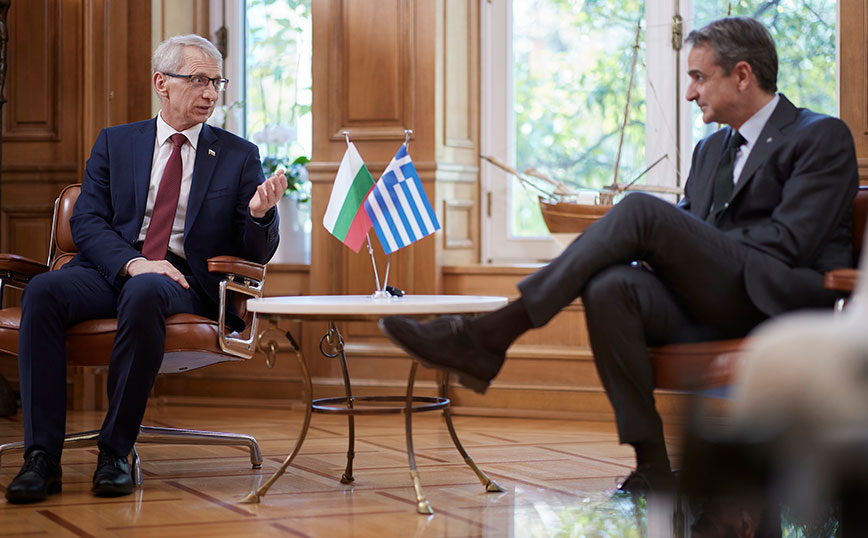 Συνάντηση Μητσοτάκη με τον πρωθυπουργό της Βουλγαρίας: Επιτάχυνση της συνεργασίας σε ενέργεια και μεταφορές