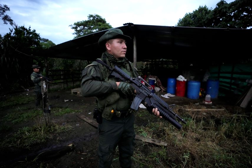 Ο κολομβιανός στρατός σκότωσε 15 αντάρτες – Ήταν μέλη ομάδας αποκλεισμένης από τις ειρηνευτικές διαπραγματεύσεις