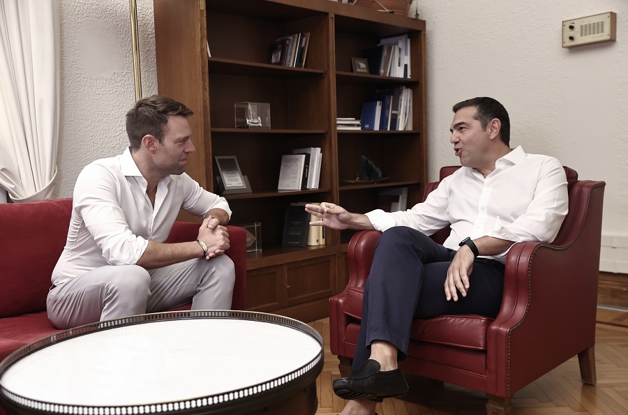 Τι διαρρέουν από τον Τσίπρα για το νέο κόμμα, η διπλή απογοήτευση και ο έλληνας επιχειρηματίας που μιλάει με Ερντογάν