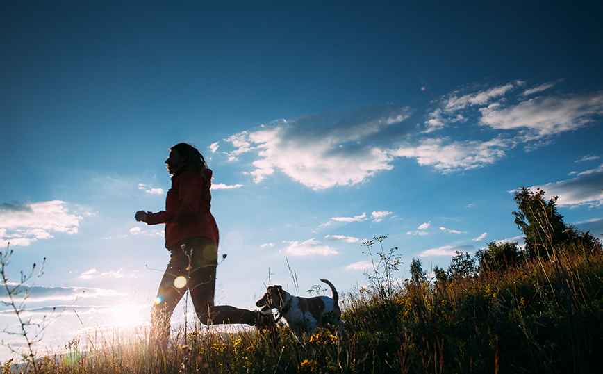 Πώς θα ξεκινήσεις να τρέχεις μαζί με τον σκύλο σου;