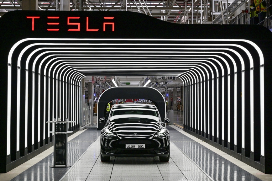 Η Tesla σταματάει την παραγωγή αυτοκινήτων στο Βερολίνο εξαιτίας των πυραύλων των Χούτι
