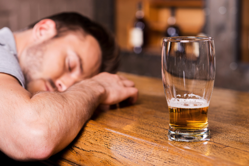 7 τρόποι για να απαλλαγείτε από το hangover