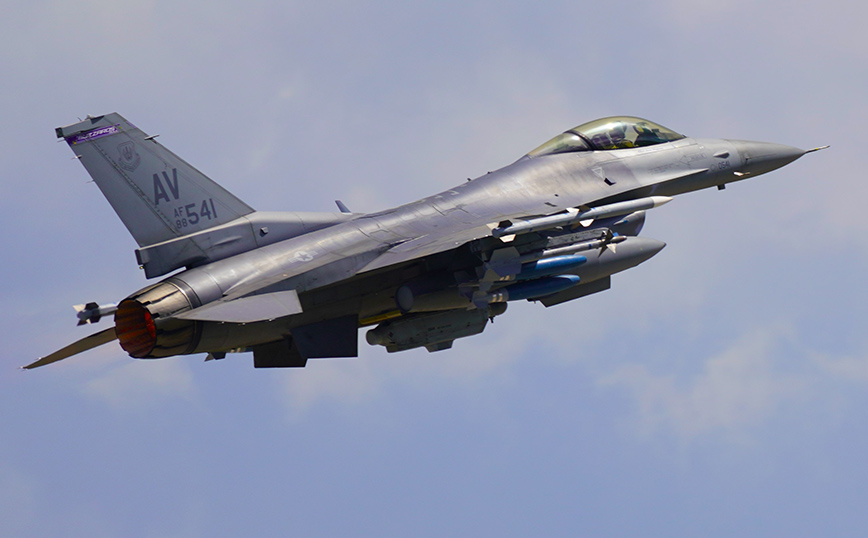 Πενήντα χρόνια F-16: H ελληνική πολεμική ιπτάμενη μηχανή, η «Άκρως Απόρρητη» πρώτη αποστολή και ο Ολλανδός άσος