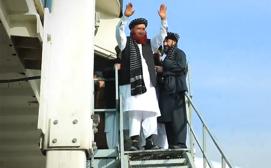 Δύο αφγανοί πρώην κρατούμενοι των ΗΠΑ στο Γκουαντάναμο επέστρεψαν στη γενέτειρά τους