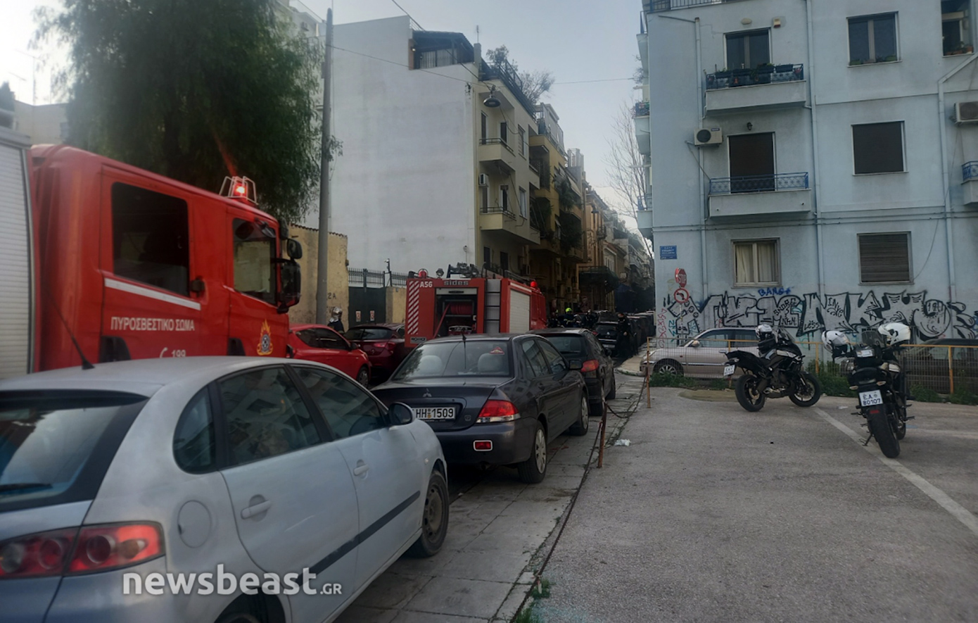 Εκρήξεις και φωτιές σε σταθμευμένα αυτοκίνητα στο κέντρο της Αθήνας &#8211; Παράξενα περιστατικά «βλέπουν» οι Αρχές