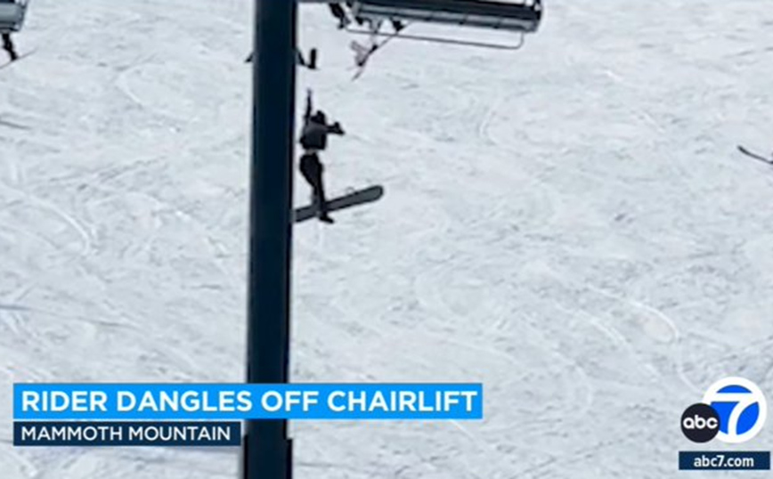 Παραλίγο τραγωδία σε χιονοδρομικό στις ΗΠΑ: 16χρονη έπεσε από τελεφερίκ και σώθηκε χάρη σε δίχτυ ασφαλείας