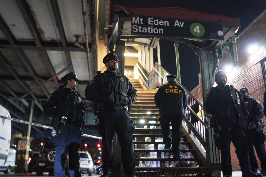 Πυροβολισμοί στο μετρό της Νέας Υόρκης &#8211; Ένας νεκρός και τραυματίες