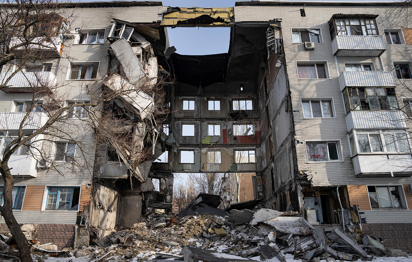 Ρωσικές επιθέσεις στο Μικολάιφ και τη Χερσώνα με 17 τραυματίες
