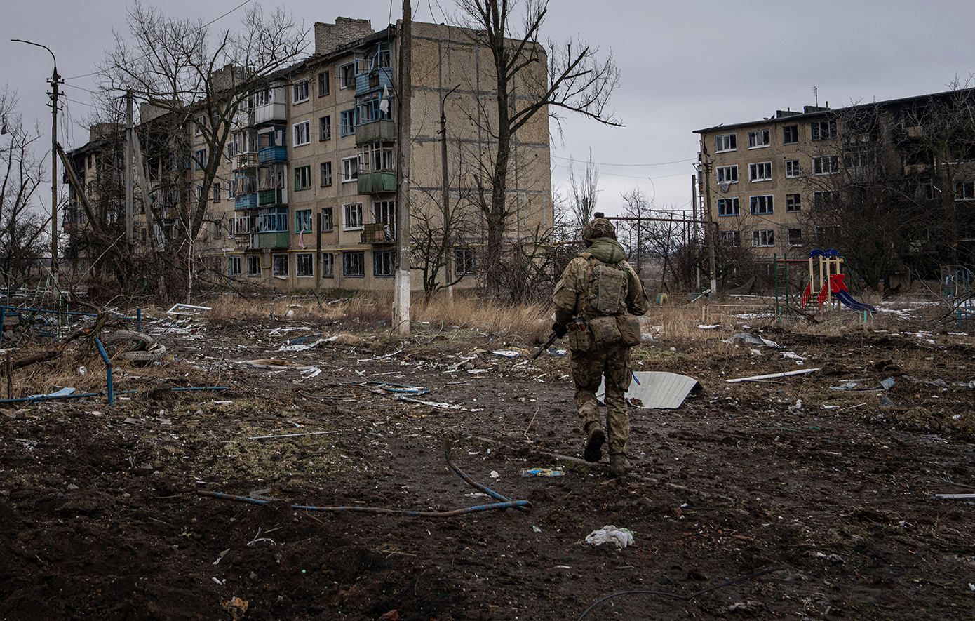 Οργισμένη ρωσική αντίδραση στο νέο αμερικανικό πακέτο βοήθειας προς τον Ζελένσκι: Στέλνουν τους Ουκρανούς στην «κρεατομηχανή»