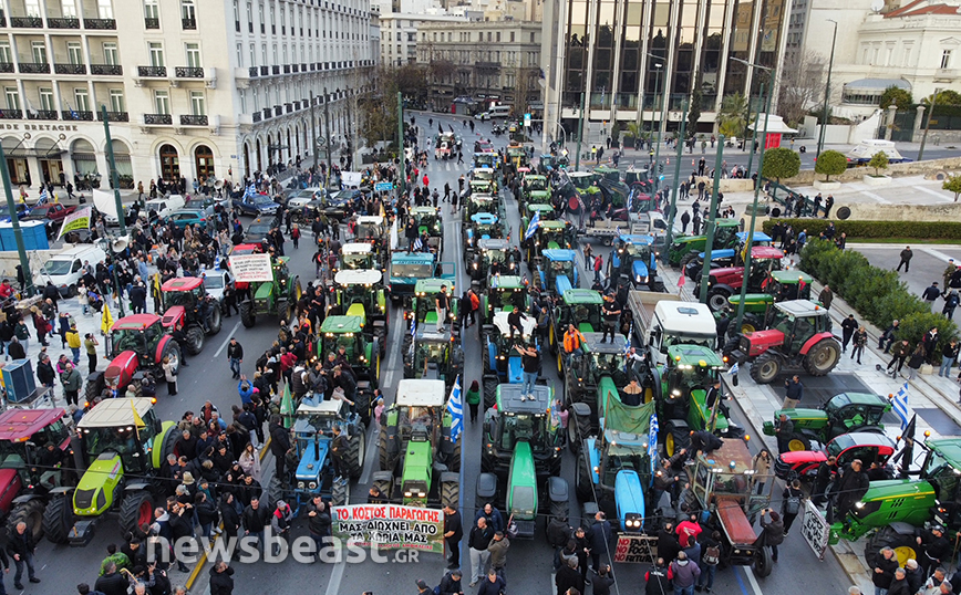 Κίνηση τώρα: Εκτρέπονται στην Καλλιρόης τα οχήματα που κινούνται στην άνοδο της Συγγρού – Φεύγουν οι αγρότες στις 11:00