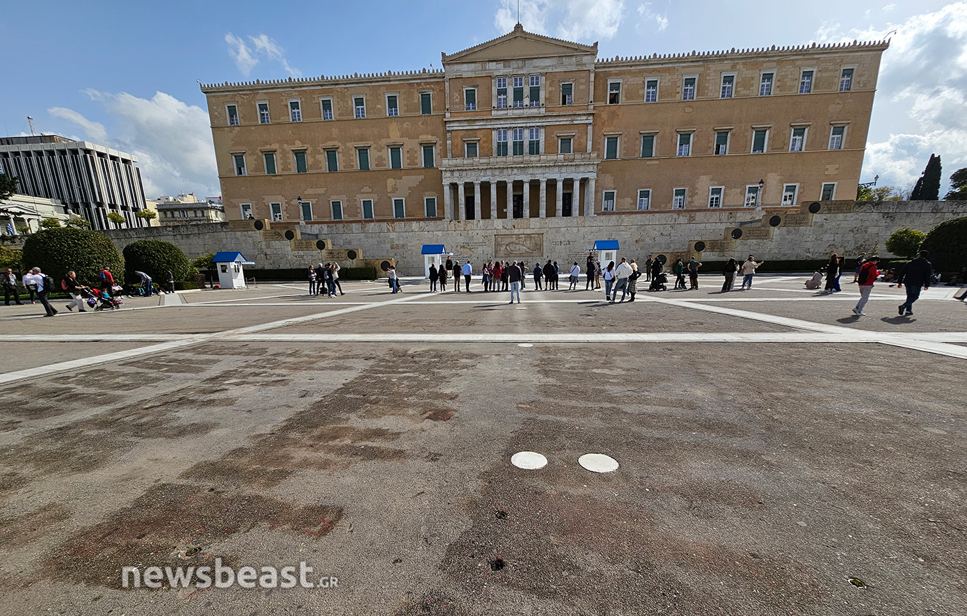 Δήμος Αθηναίων: Ο φρούραρχος της Βουλής ζήτησε να σβηστούν τα ονόματα των θυμάτων &#8211; Ζητάμε συγγνώμη από τις οικογένειες