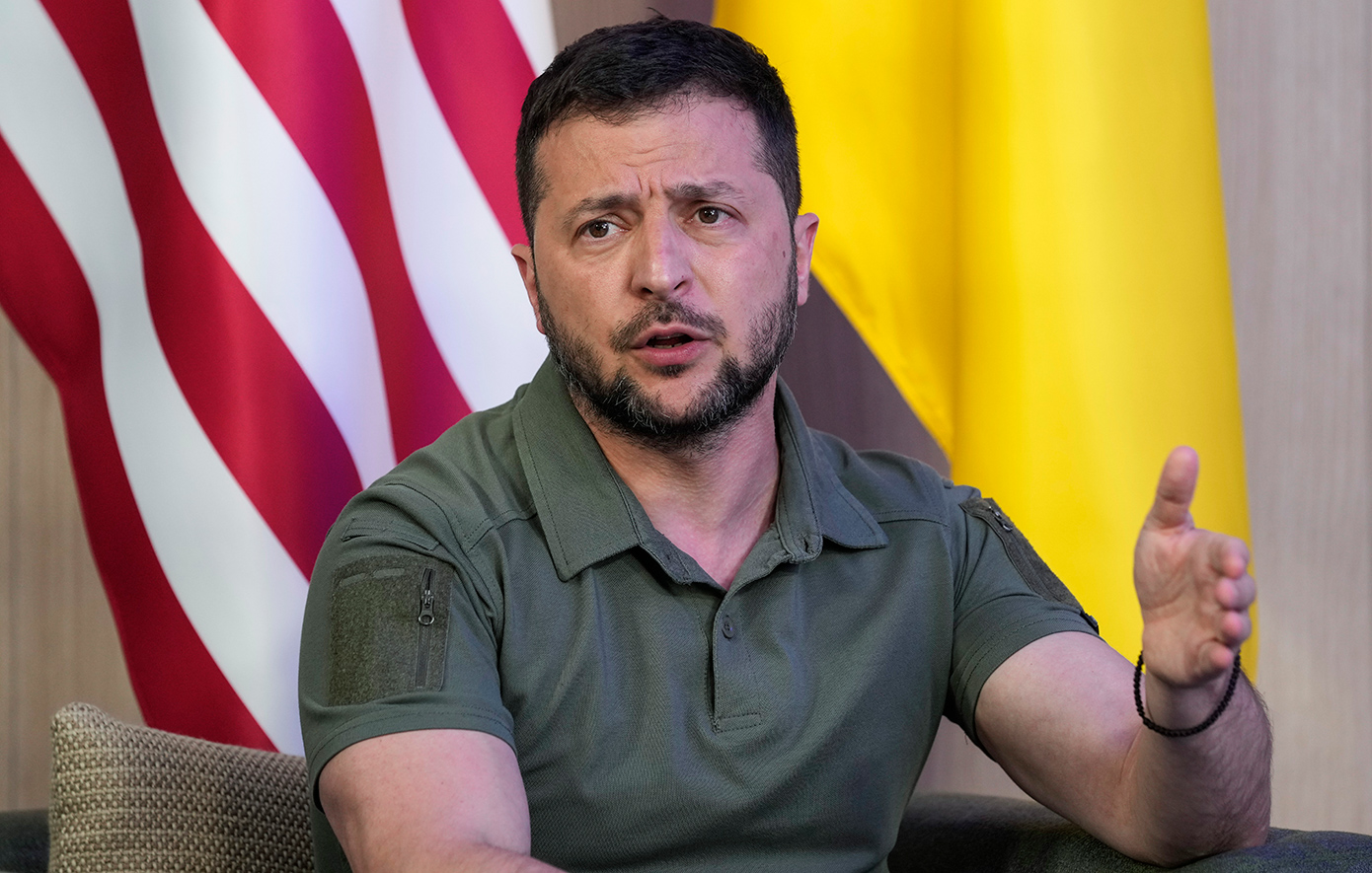 Ο Ζελένσκι κάνει έκκληση για γρήγορη έγκριση της βοήθειας για την Ουκρανία από τις ΗΠΑ
