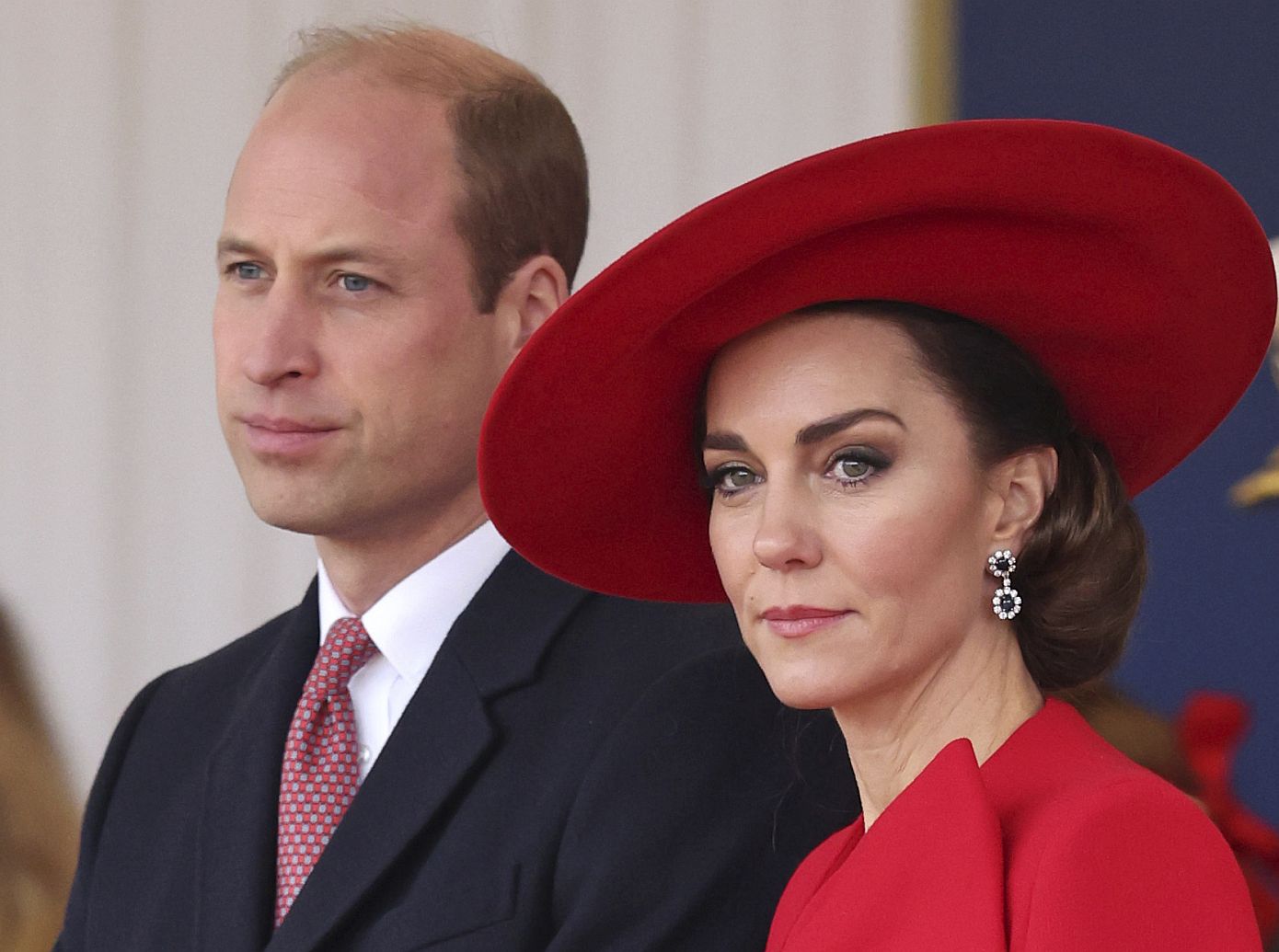 Τι συμβαίνει με την Κέιτ Μίντλετον και τον πρίγκιπα Ουίλιαμ και γιατί η βασιλική οικογένεια δεν βάζει τέλος στις ακραίες εικασίες