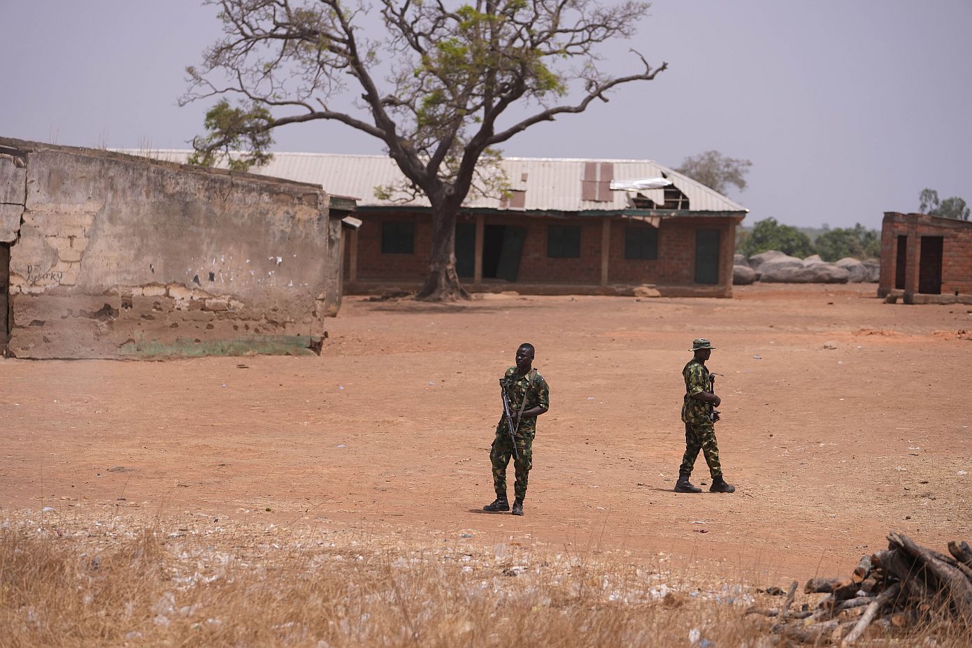 Ένοπλοι απήγαγαν 15 μαθητές από σχολείο στο βορειοδυτικό τμήμα της Νιγηρίας
