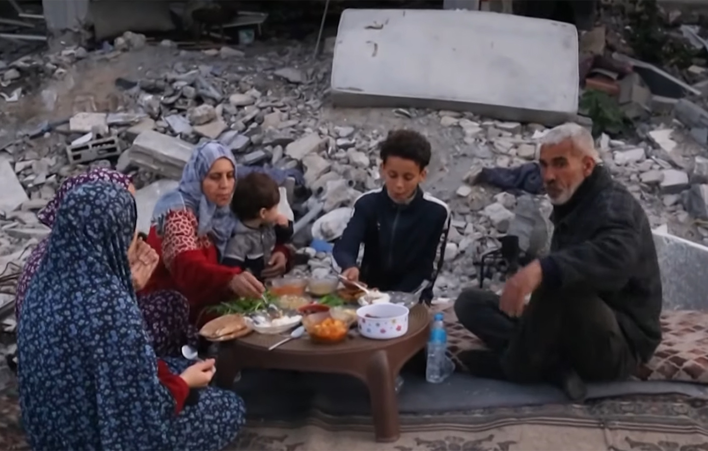 Αυτό το Ραμαζάνι στη Λωρίδα της Γάζας «έχει μάλλον γεύση αίματος, μιζέριας, χωρισμού και καταπίεσης»