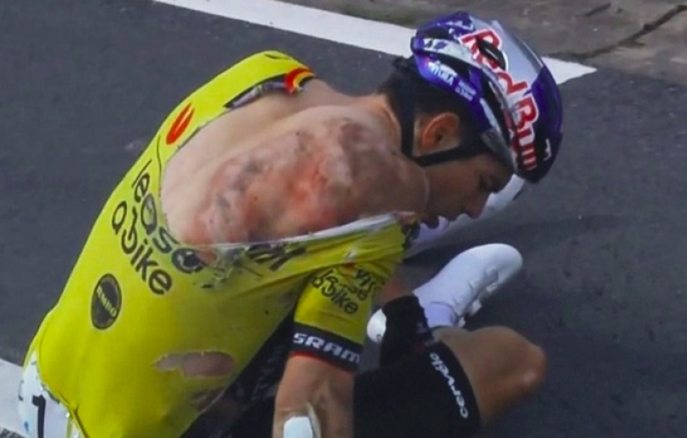 Ποδηλασία: Τεράστια ομαδική πτώση και σπασμένη κλείδα για τον παγκόσμιο πρωταθλητή Βαν Αρτ
