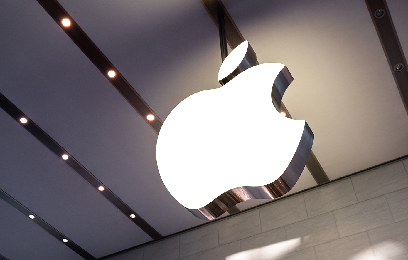 Οι ΗΠΑ μήνυσαν την Apple για μονοπώλιο στα smartphone