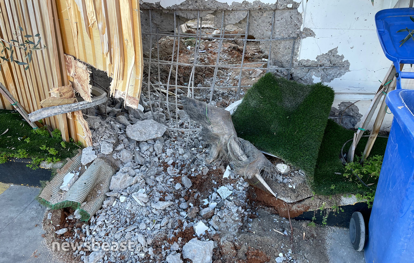 Βομβαρδισμένο τοπίο στον Πειραιά μετά την έκρηξη &#8211; Τι ερευνά η ΕΛ.ΑΣ. για τα κίνητρα της μαφιόζικης ενέργειας