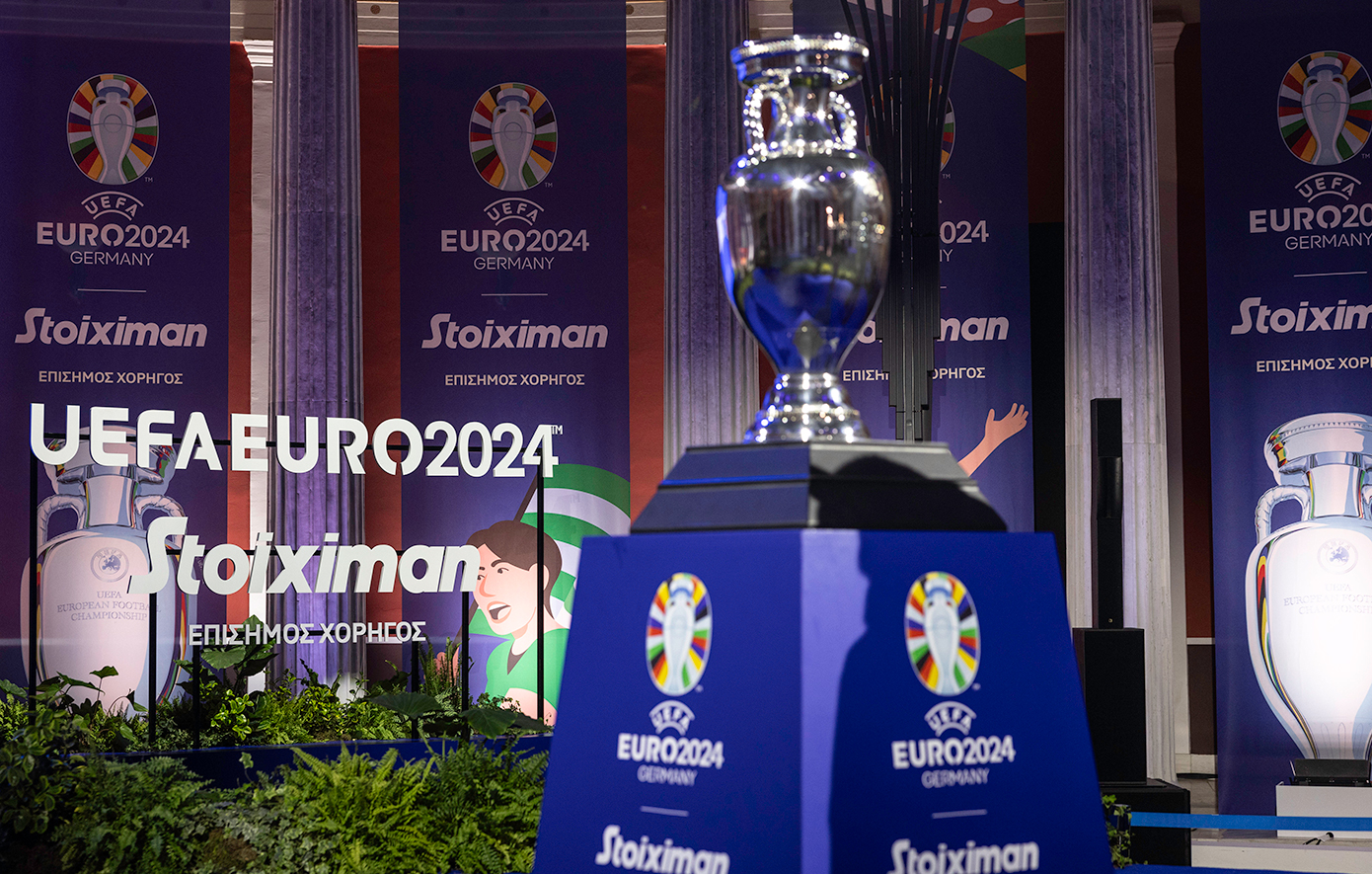 Δες τα Highlights από την επίσκεψη του τροπαίου του UEFA Euro 2024™ στο Ζάππειο (vid)