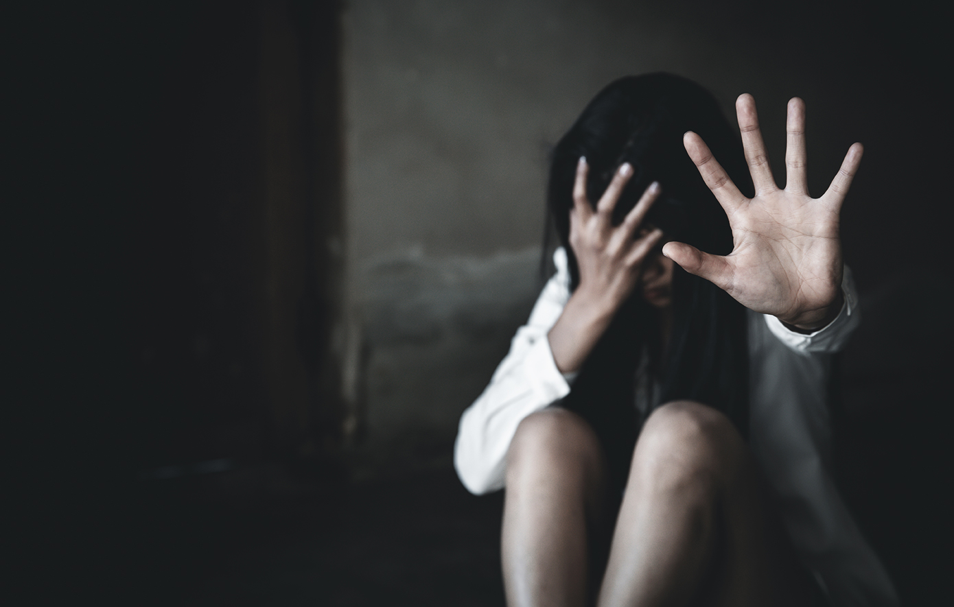 Ανησυχία για τα 102 περιστατικά ενδοοικογενειακής βίας χθες στην Ελλάδα, 35 γυναίκες ζήτησαν panic button