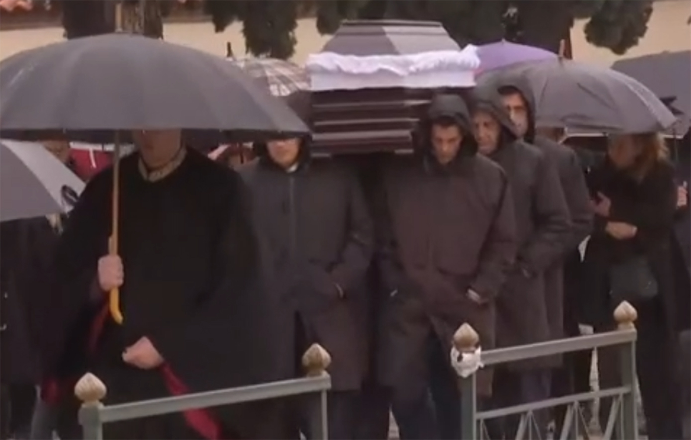 Αγία Βαρβάρα: Θρήνος στην κηδεία του γιατρού που δολοφονήθηκε από τον πεθερό του