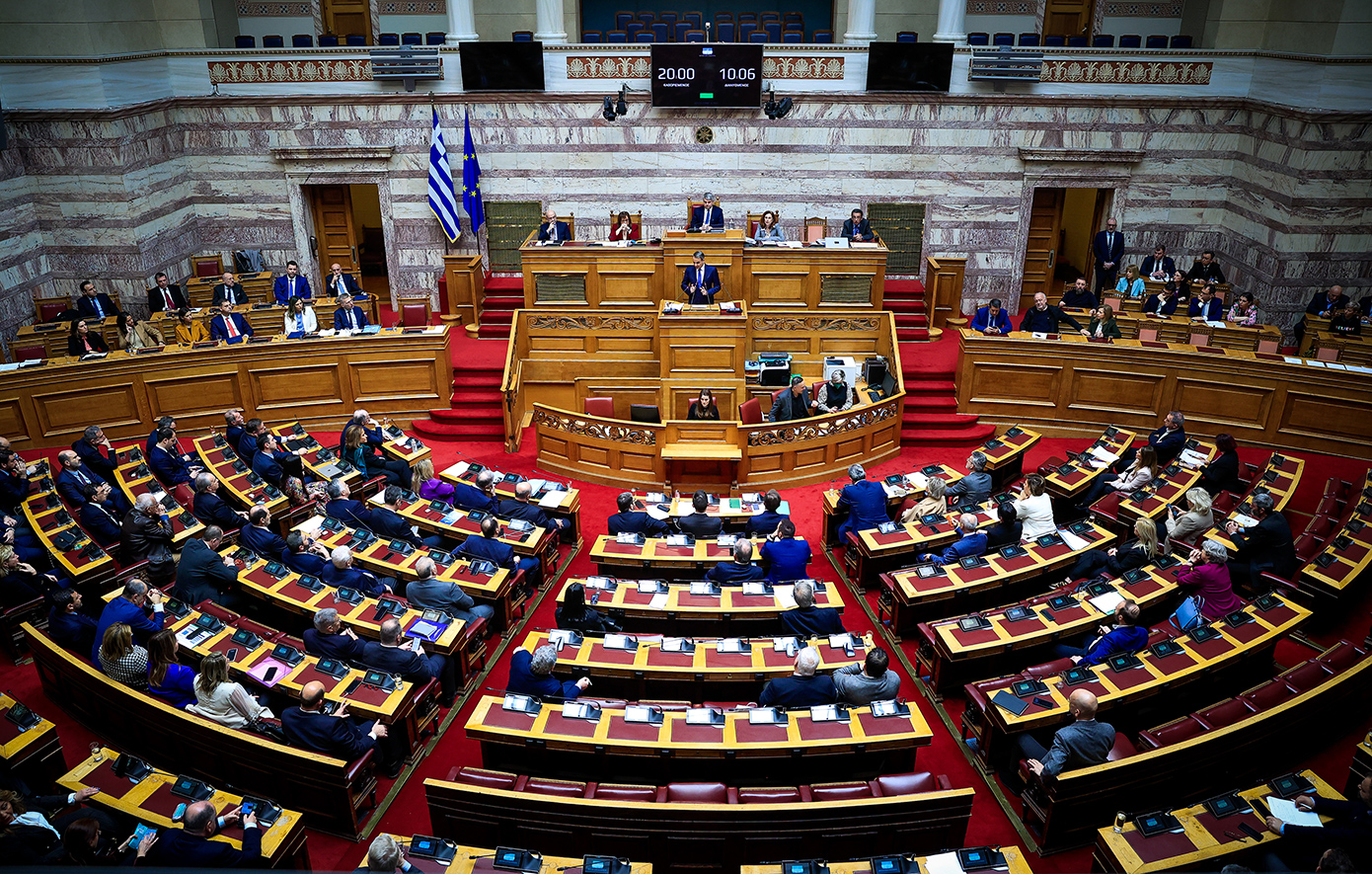 Live η μάχη στη Βουλή για την πρόταση δυσπιστίας – Μετωπική κυβέρνησης και αντιπολίτευσης