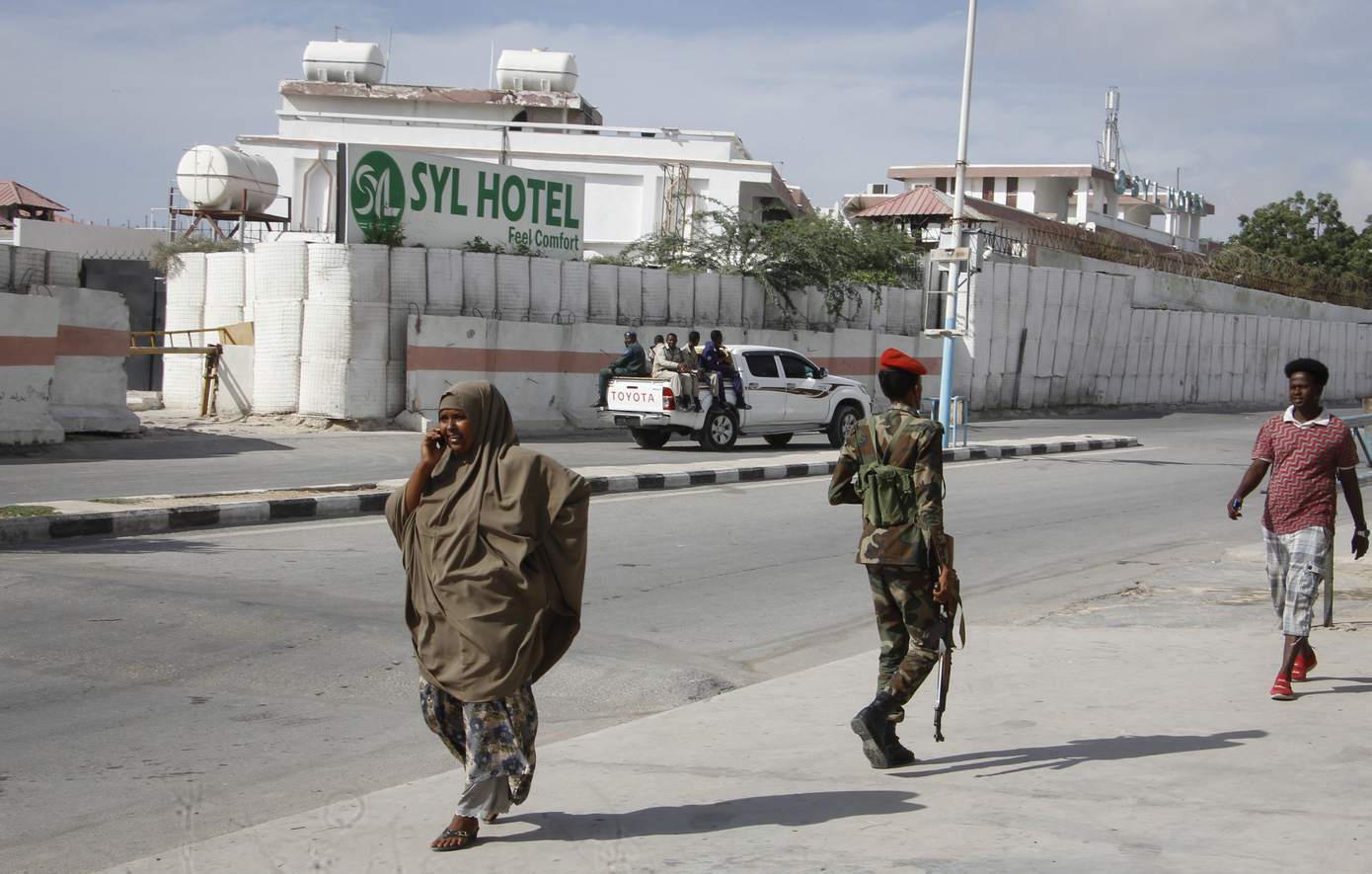 Επίθεση τζιχαντιστών της Σεμπάμπ σε ξενοδοχείο στη Σομαλία &#8211; Άγνωστος ο αριθμός των θυμάτων