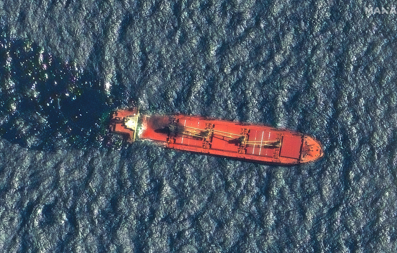 Εμπορικό πλοίο χτυπήθηκε από πύραυλο ανοικτά της Υεμένης
