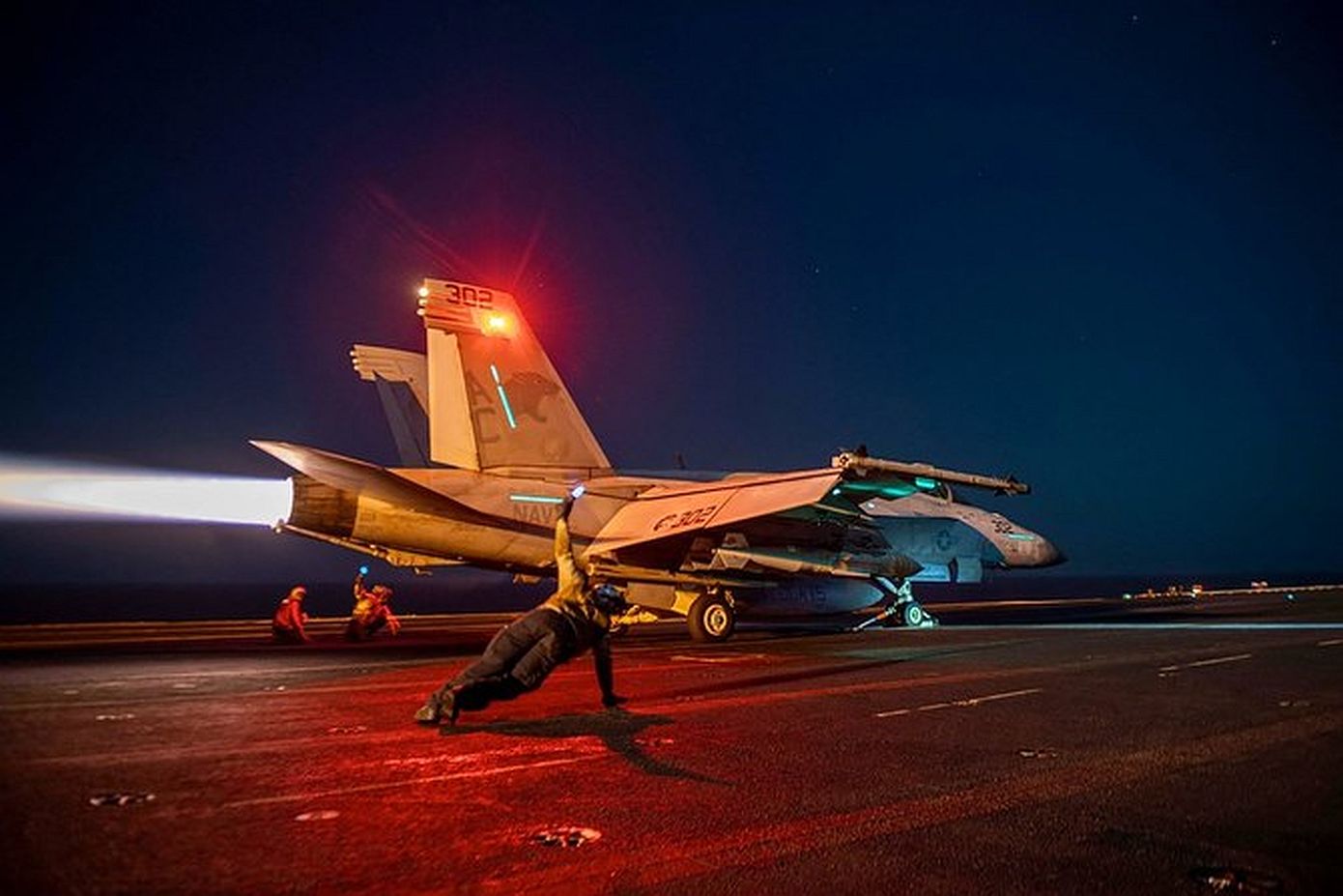 Οι Χούθι εξαπέλυσαν επίθεση με 28 drones  πάνω από την Ερυθρά Θάλασσα &#8211; Τα κατέρριψαν όλα οι Αμερικανοί