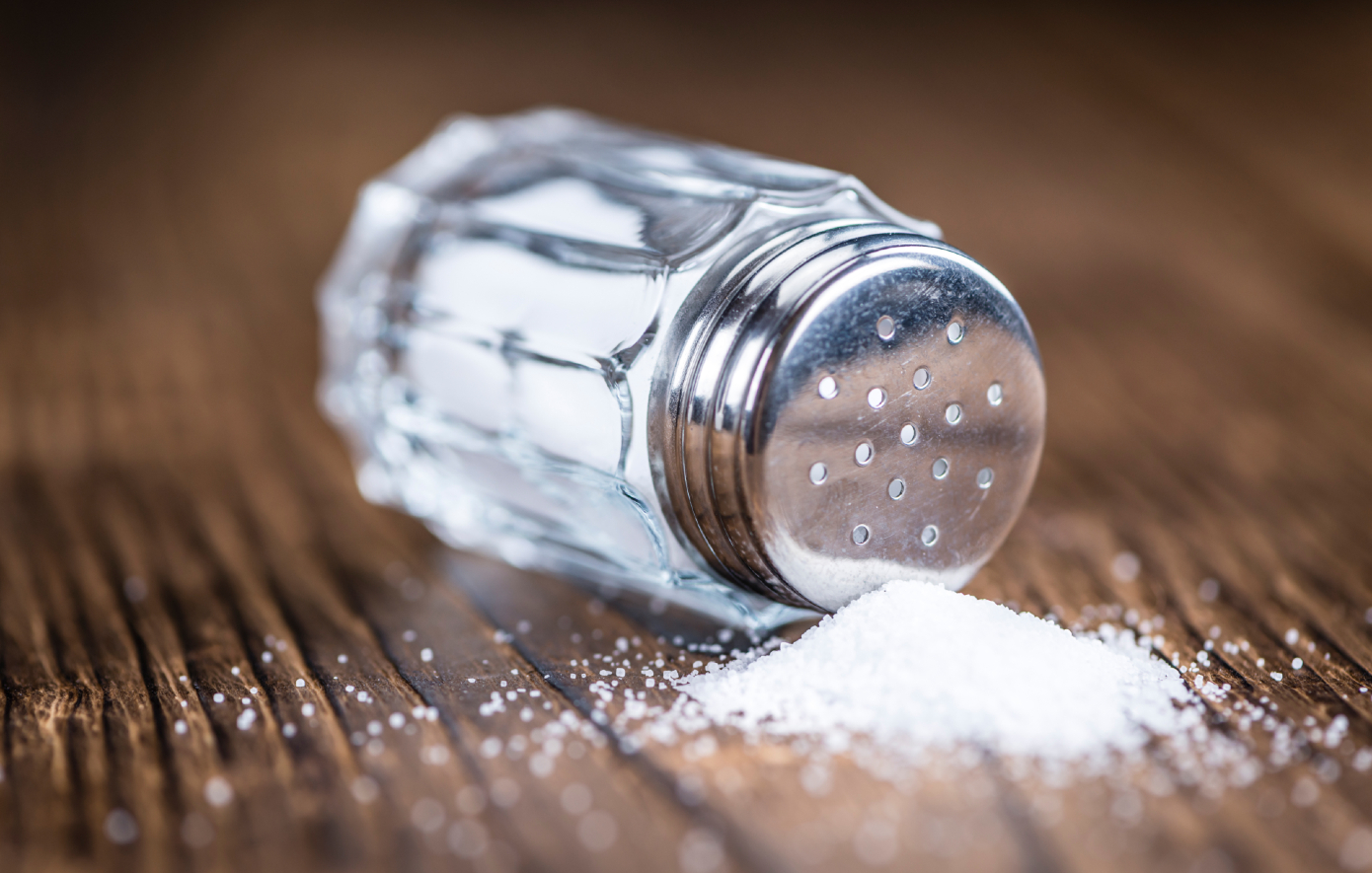 Πώς θα περιορίσετε το αλάτι, έναν από τους βασικούς ενόχους για τις καρδιακές παθήσεις