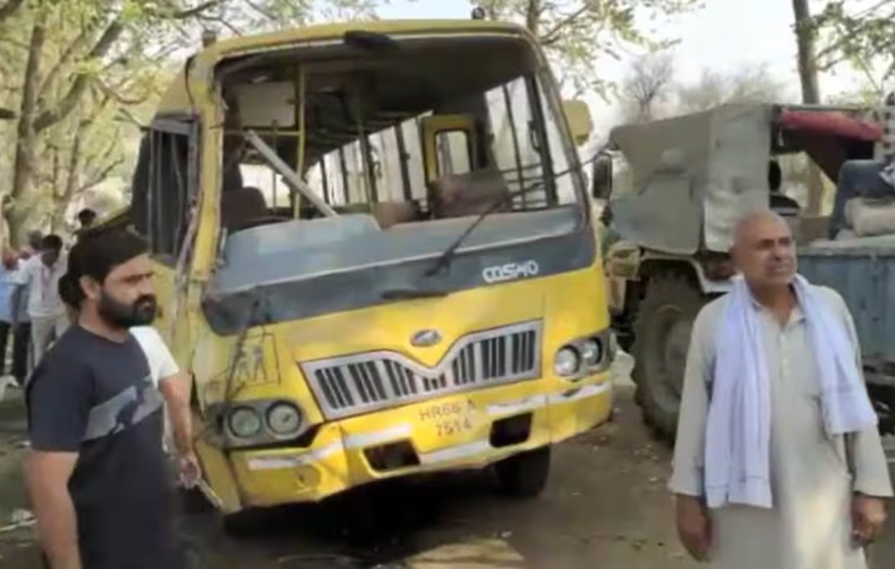 Τραγωδία στην Ινδία με τουλάχιστον έξι μαθητές νεκρούς από προσέκρουση σχολικού λεωφορείου σε δέντρο