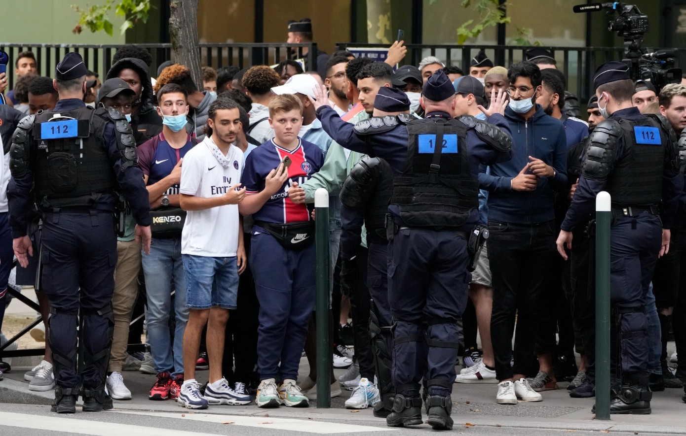 «Συναγερμός» μετά τις απειλές ISIS για τους αγώνες Champions League: Έκτακτα μέτρα για το Παρί &#8211; Μπαρτσελόνα