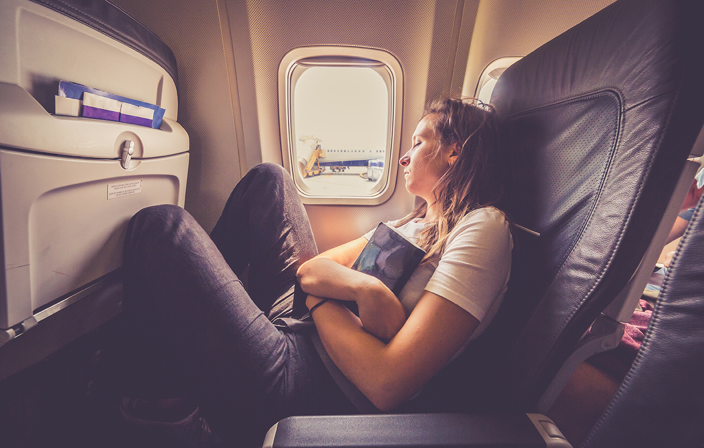 Με αυτά τα tips θα καταφέρετε να κοιμηθείτε στο αεροπλάνο