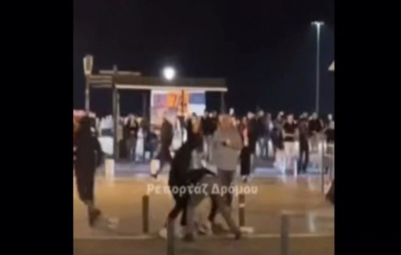 Βίντεο &#8211; ντοκουμέντο από την άγρια επίθεση σε νεαρό στην πλατεία Αριστοτέλους