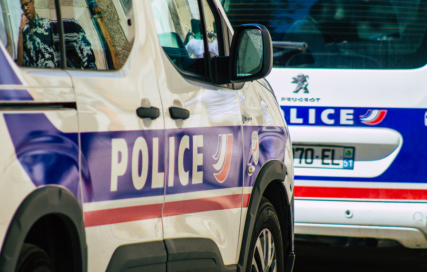 Ασύλληπτη τραγωδία στο Παρίσι: Πατέρας μαχαίρωσε τα παιδιά για να εκδικηθεί τη γυναίκα του