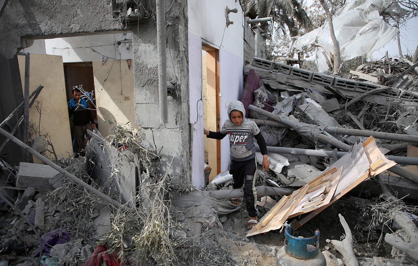 Αξιωματούχος του ΟΗΕ λέει ότι μπορεί να χρειαστούν 14 χρόνια για να απομακρυνθούν τα συντρίμμια από τη Λωρίδα της Γάζας