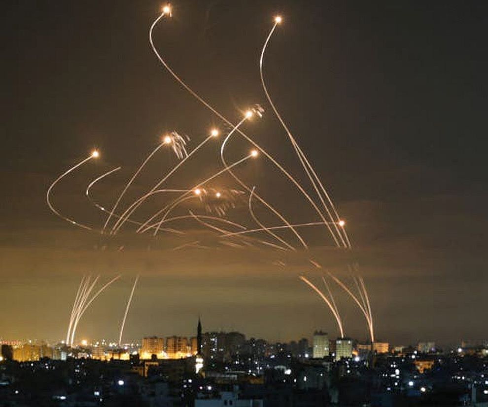 Η Χεζμπολάχ αναφέρει επίθεση κατά του Ισραήλ με «δεκάδες» ρουκέτες