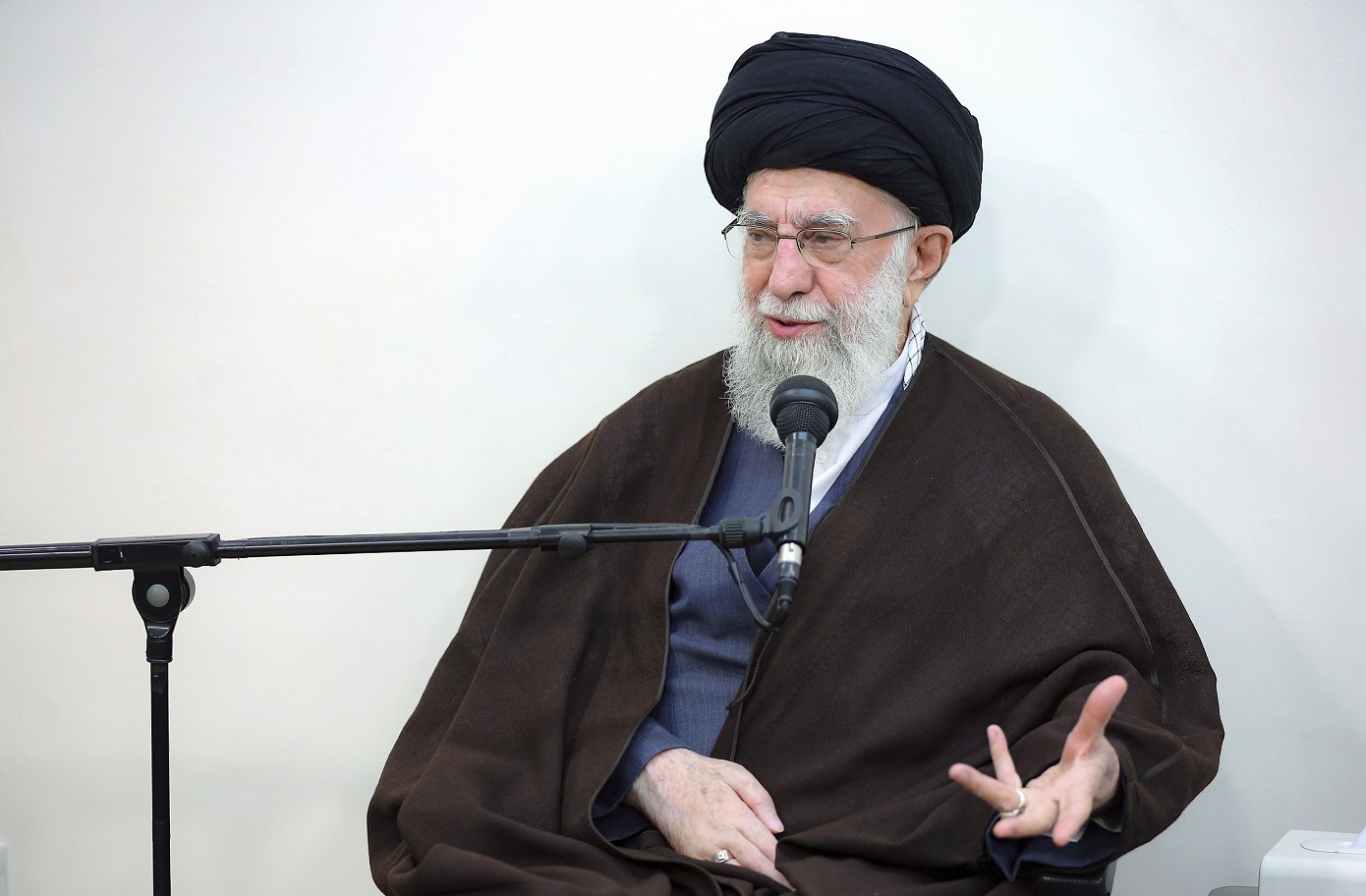 Χαμενεΐ: Η Τεχεράνη κατέδειξε την ισχύ της απέναντι στο Ισραήλ